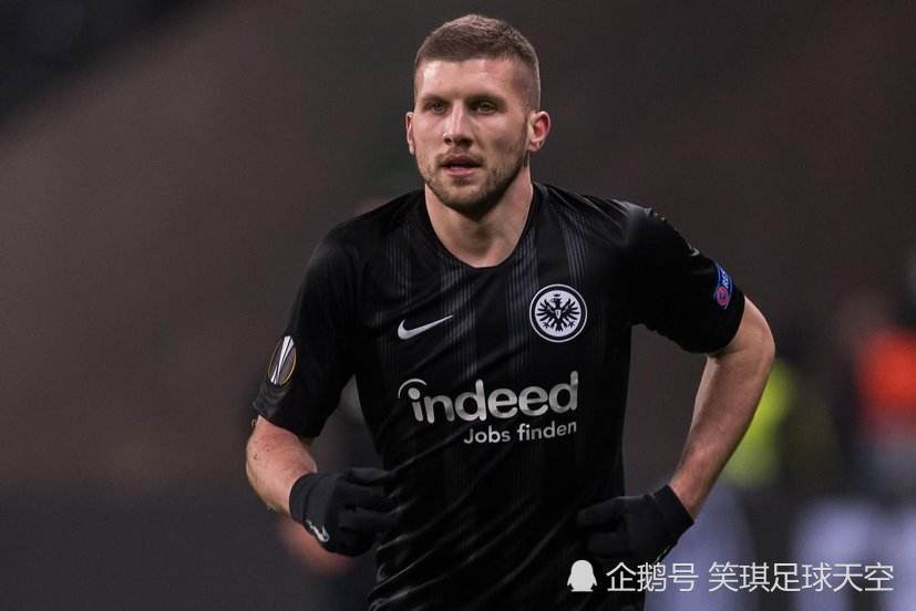  米兰双雄夏季转会暗战已开启  